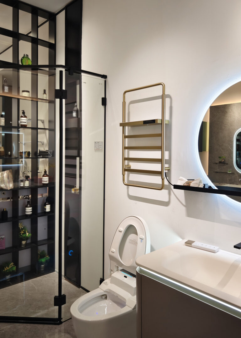 AA204-3 Ultraviolet Sterilization Heated Towel Rack
