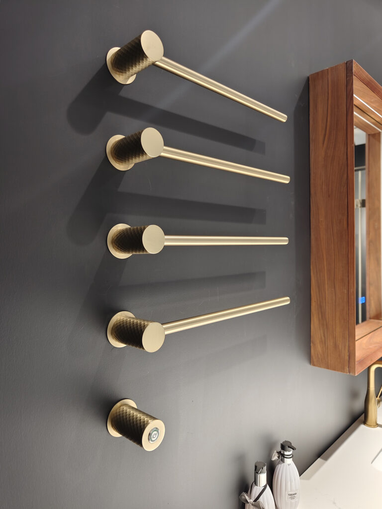 AA505-4 Luxury Horizontal Build-In Modular Heated Towel Rack